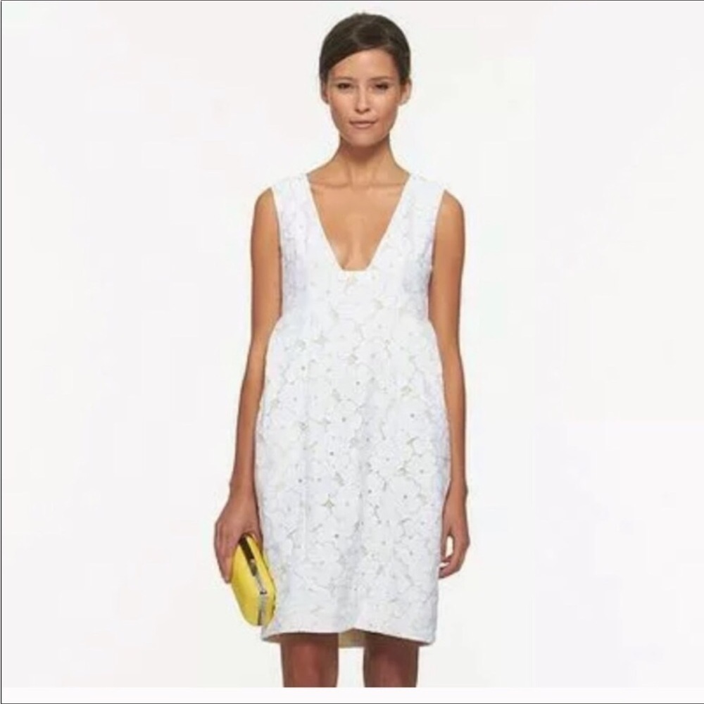 “DIANE VON FURSTENBERG” Clydeena Flower Lace Dress